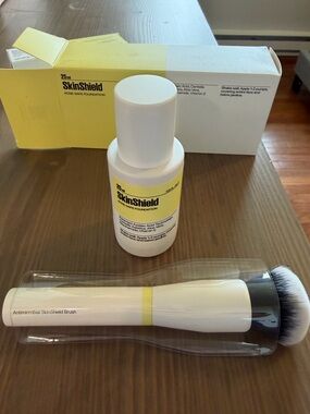 Method iQ Acne-Safe Foundation & SpotShield Concealer shade 35